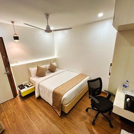 White House By Maxxvalue Service Apartments Bandra 孟买 外观 照片