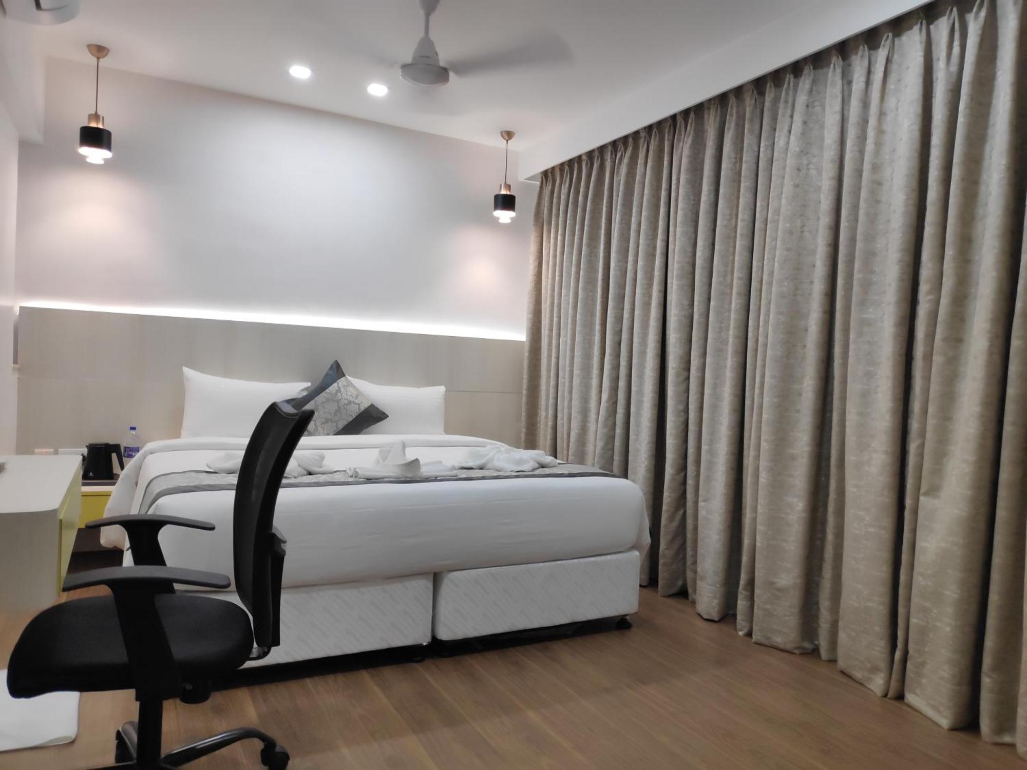 White House By Maxxvalue Service Apartments Bandra 孟买 外观 照片