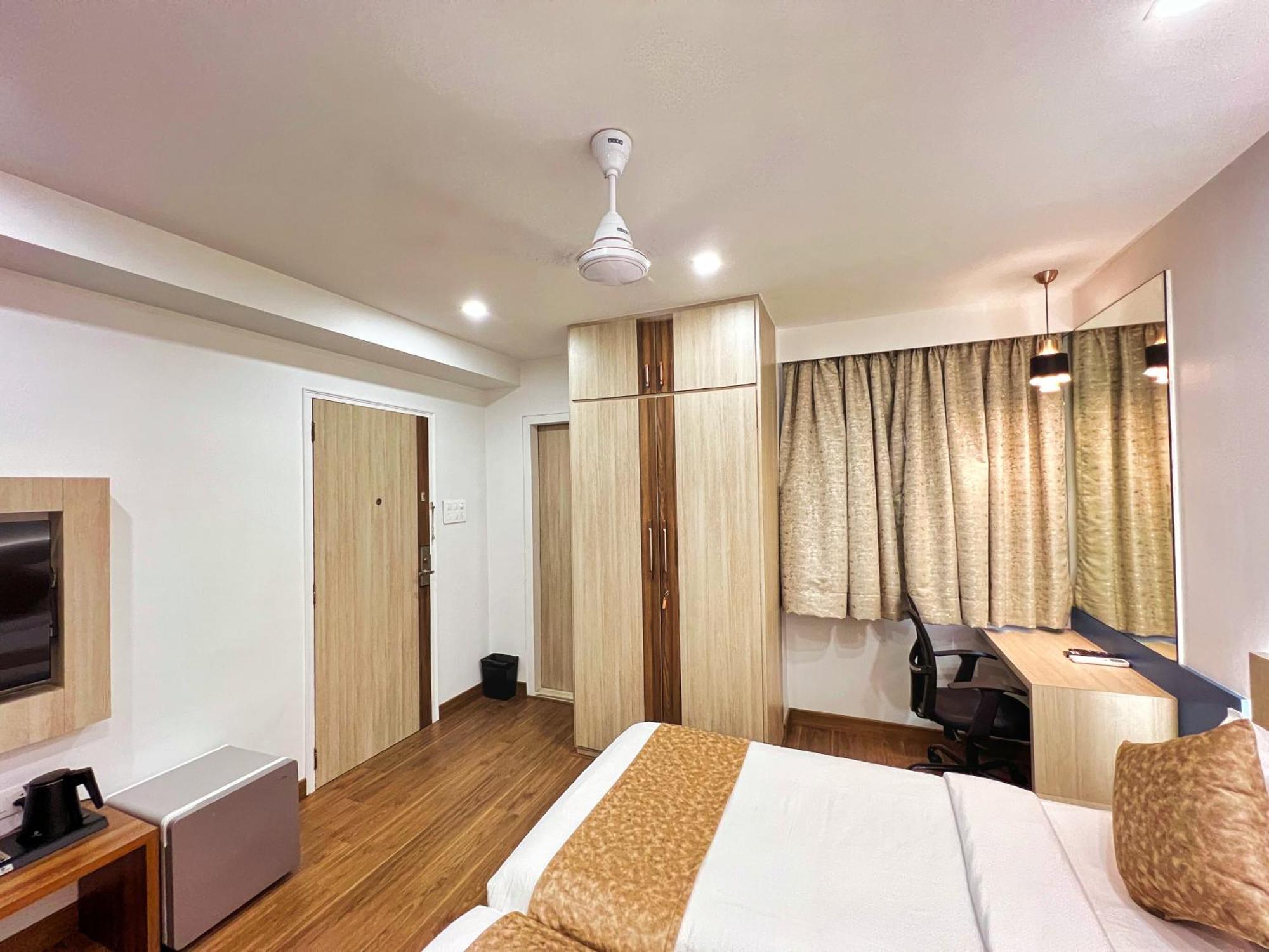 White House By Maxxvalue Service Apartments Bandra 孟买 外观 照片