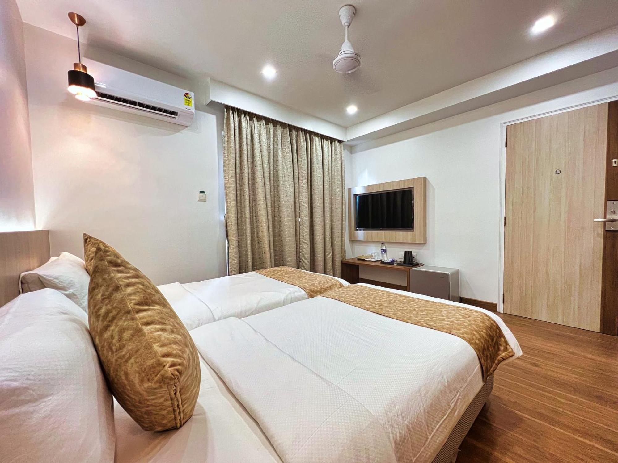 White House By Maxxvalue Service Apartments Bandra 孟买 外观 照片
