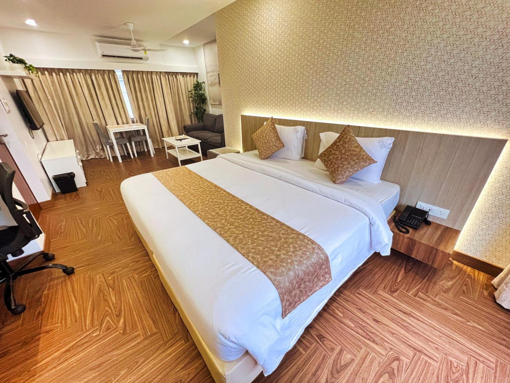 White House By Maxxvalue Service Apartments Bandra 孟买 外观 照片