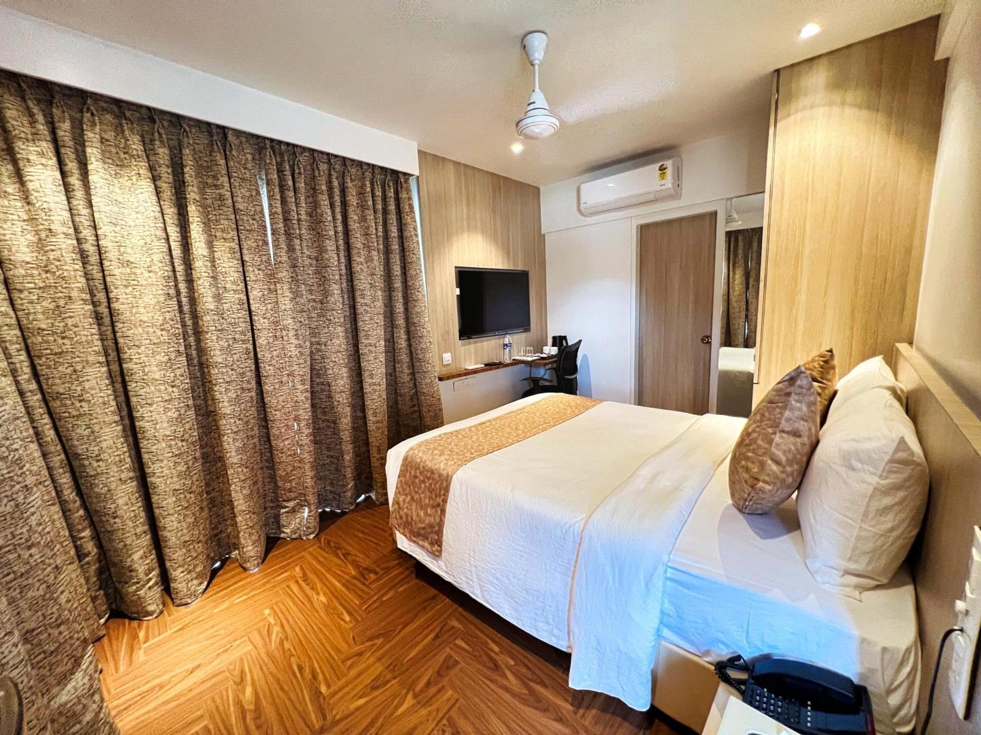 White House By Maxxvalue Service Apartments Bandra 孟买 外观 照片