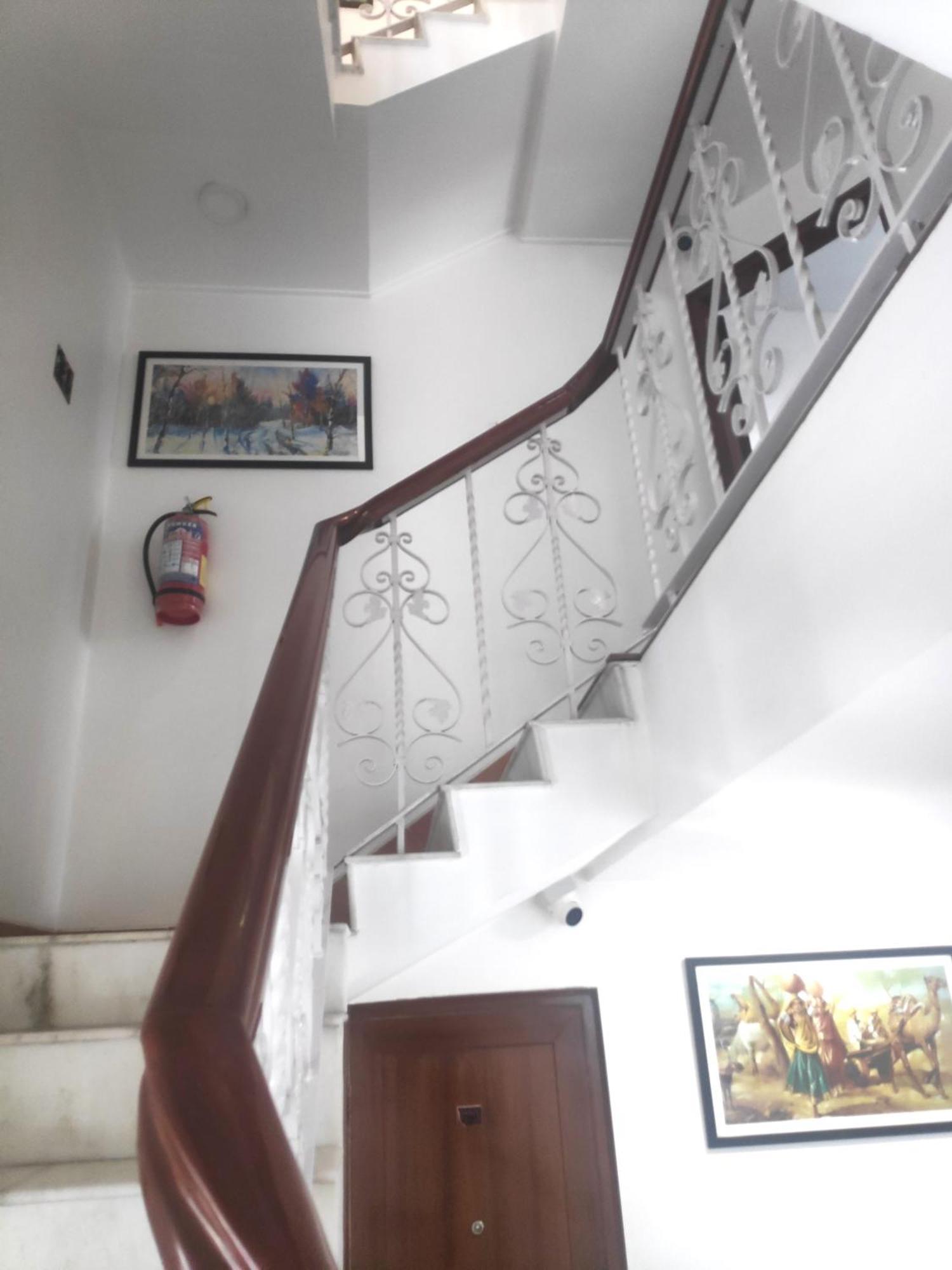 White House By Maxxvalue Service Apartments Bandra 孟买 外观 照片
